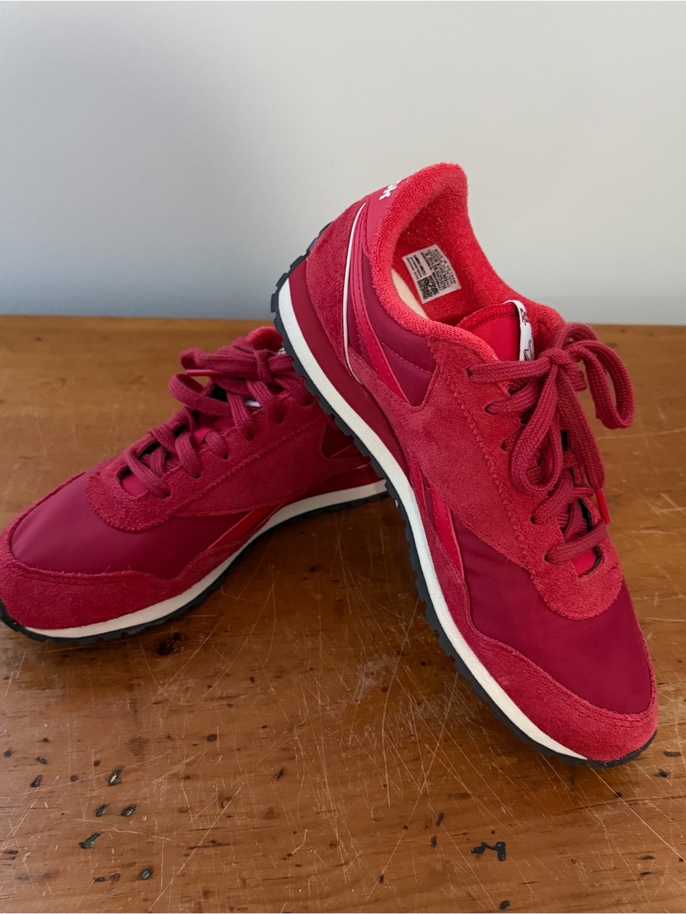 Reebok classic legacy az sneakers size 8